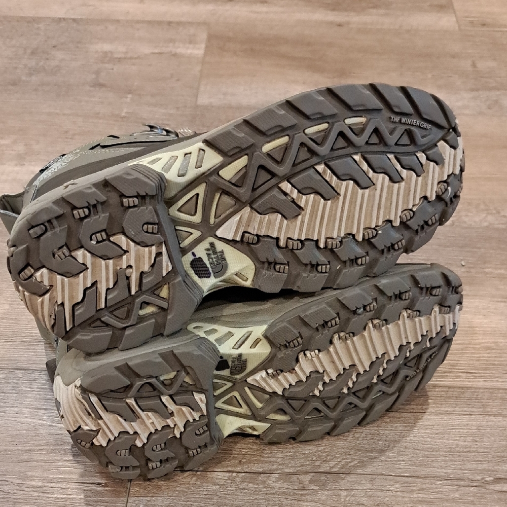 The North Face Olive Green Winter/ Water Proof Boots - Picture 9 of 10